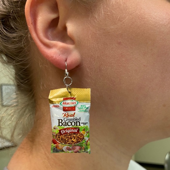 Mini Brands Bacon Bits Earring ๐ - Picture 1 of 4